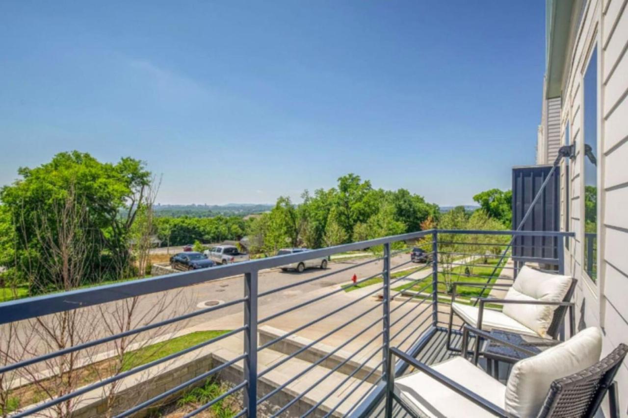 נאשוויל Luxury Four-Story Home, Rooftop Deck With Views, Pingpong! Sleeps 12! מראה חיצוני תמונה