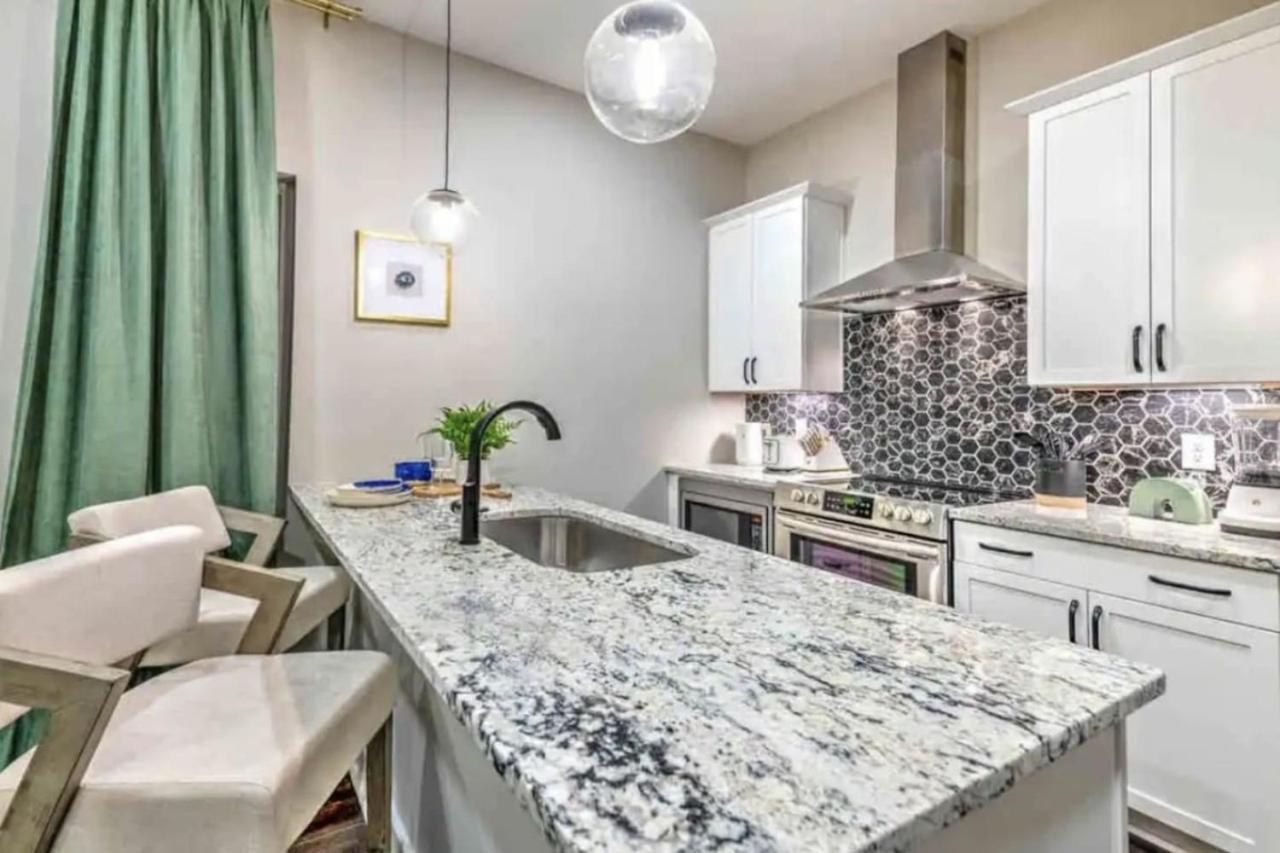 נאשוויל Luxury Four-Story Home, Rooftop Deck With Views, Pingpong! Sleeps 12! מראה חיצוני תמונה