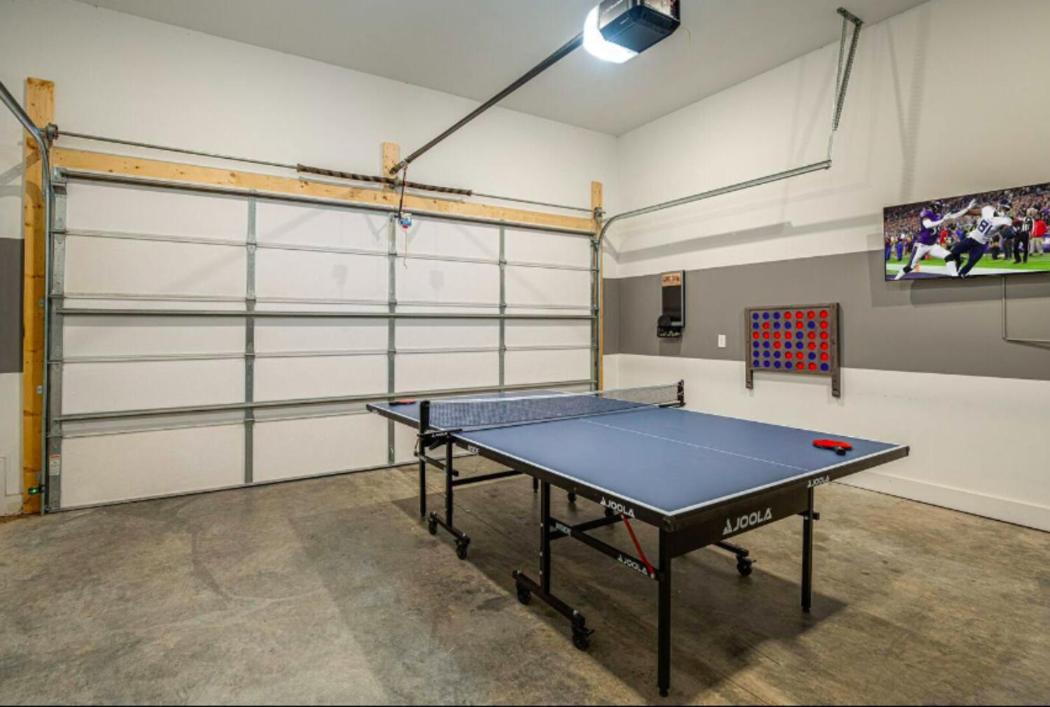 נאשוויל Luxury Four-Story Home, Rooftop Deck With Views, Pingpong! Sleeps 12! מראה חיצוני תמונה
